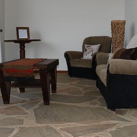 Cheetah View Lodge Otjiwarongo Ngoại thất bức ảnh