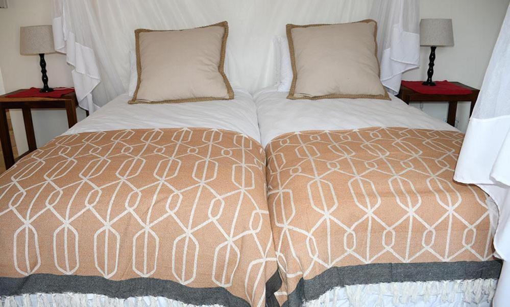 Cheetah View Lodge Otjiwarongo Ngoại thất bức ảnh